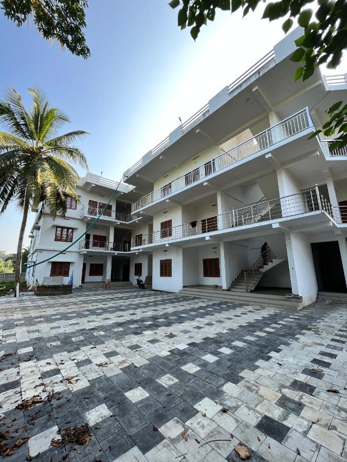 Wayanad Biriyomz Residency, Kalpatta, Low Cost Rooms And Deluxe Apartment Экстерьер фото