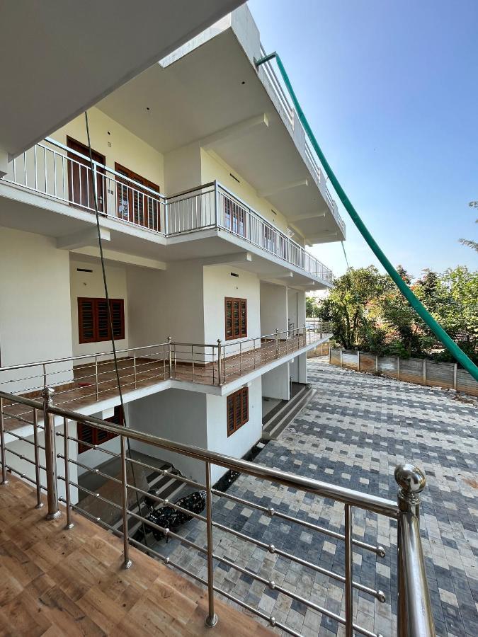 Wayanad Biriyomz Residency, Kalpatta, Low Cost Rooms And Deluxe Apartment Экстерьер фото