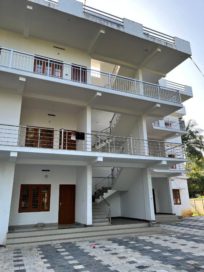 Wayanad Biriyomz Residency, Kalpatta, Low Cost Rooms And Deluxe Apartment Экстерьер фото