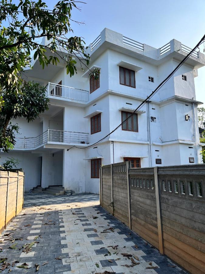 Wayanad Biriyomz Residency, Kalpatta, Low Cost Rooms And Deluxe Apartment Экстерьер фото