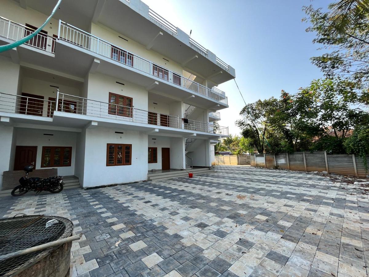 Wayanad Biriyomz Residency, Kalpatta, Low Cost Rooms And Deluxe Apartment Экстерьер фото